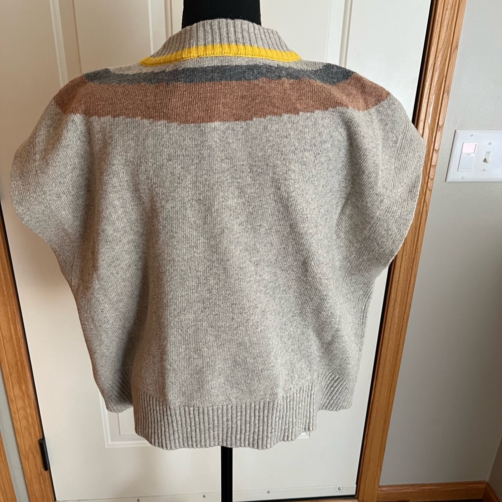 New Fate women’s gray 80% wool v neck chevron oversized sweater vest. Size small - Picture 3 of 14